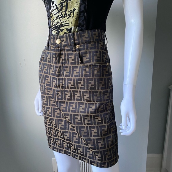 SOLD🤠Vintage Fendi Zucca high waist skirt - Picture 2 of 6